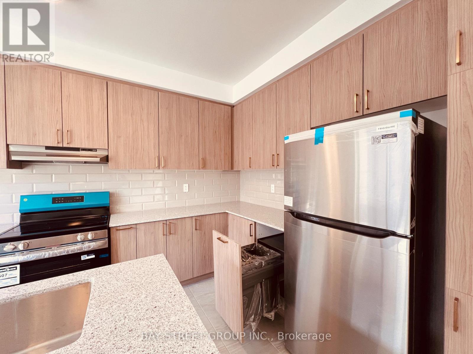 127 Azure Drive, Markham, Ontario  L6C 3S8 - Photo 16 - N12645650