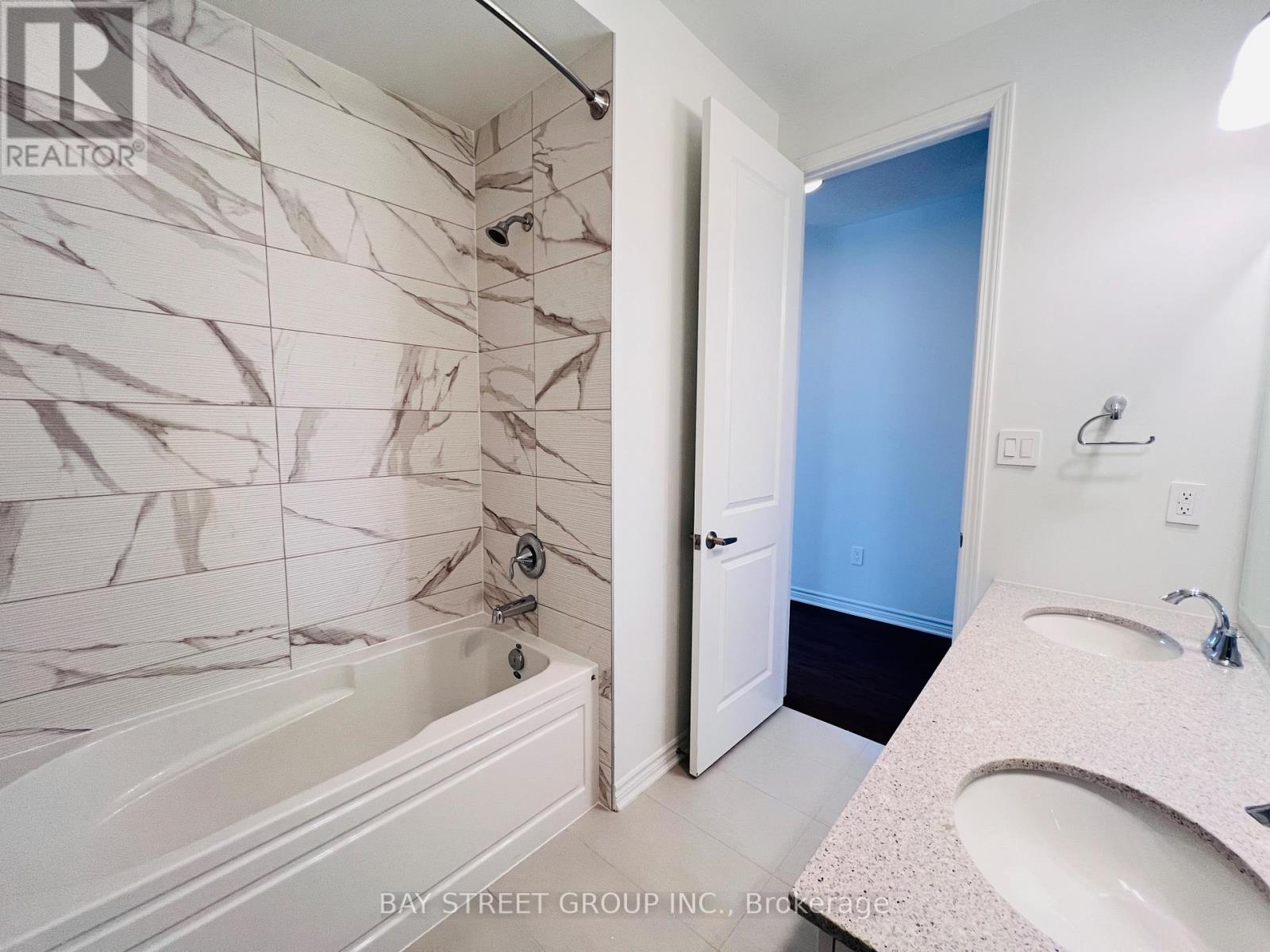 127 Azure Drive, Markham, Ontario  L6C 3S8 - Photo 25 - N12645650