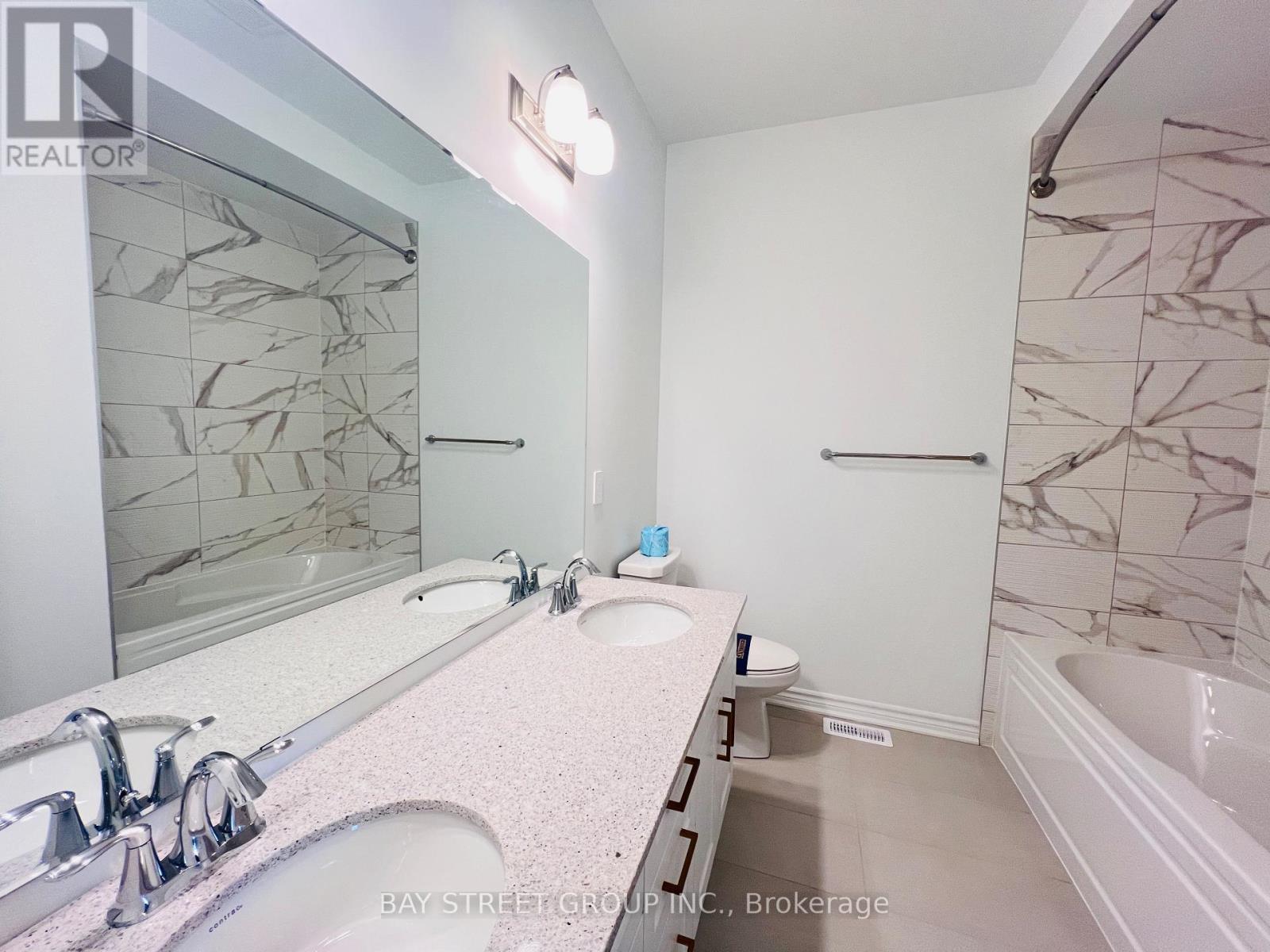 127 Azure Drive, Markham, Ontario  L6C 3S8 - Photo 24 - N12645650