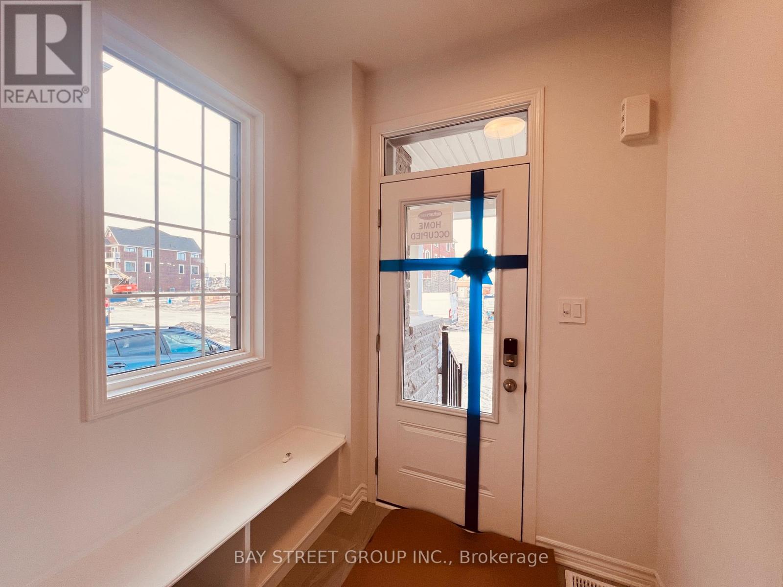 127 Azure Drive, Markham, Ontario  L6C 3S8 - Photo 5 - N12645650