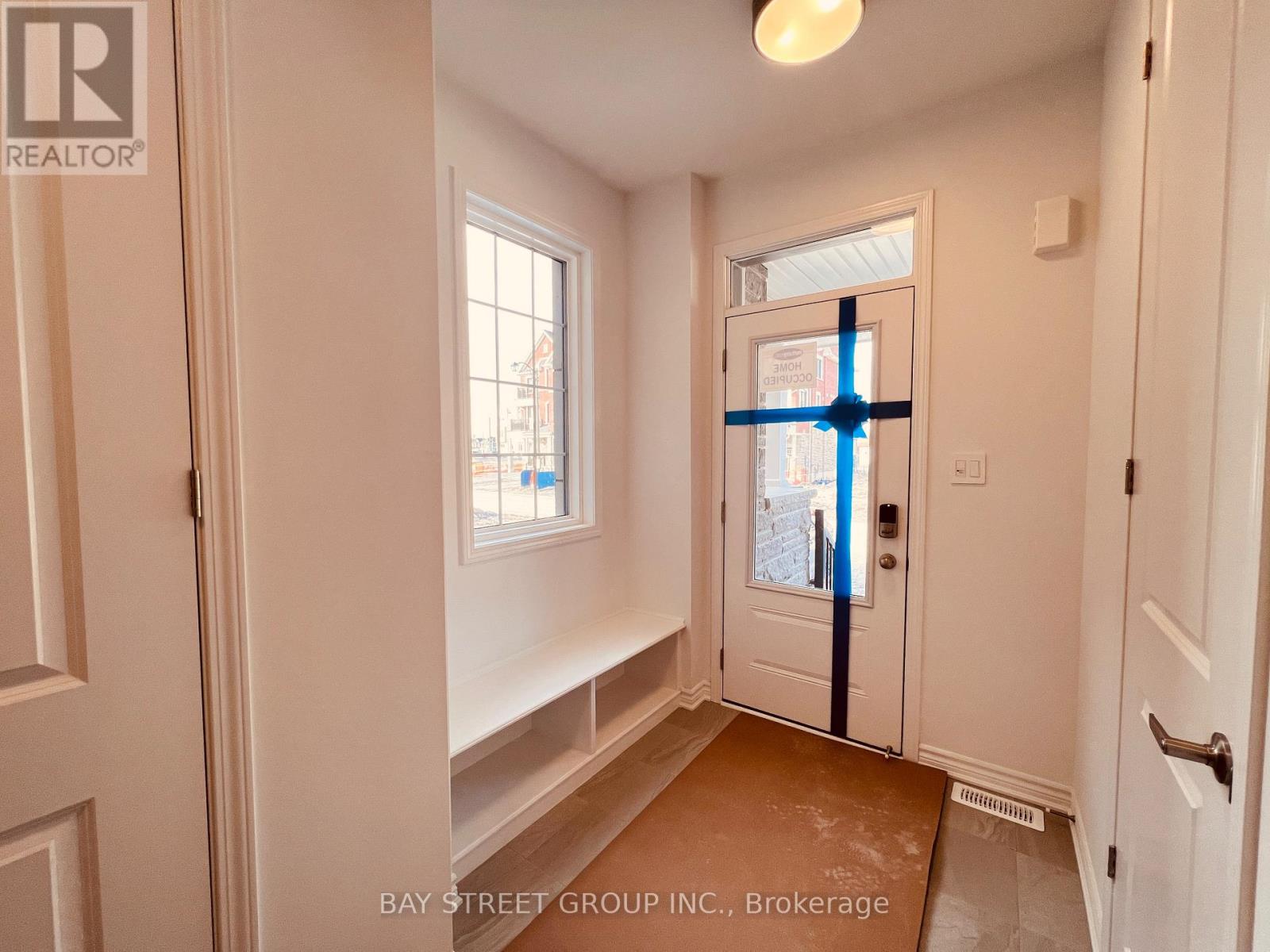 127 Azure Drive, Markham, Ontario  L6C 3S8 - Photo 4 - N12645650