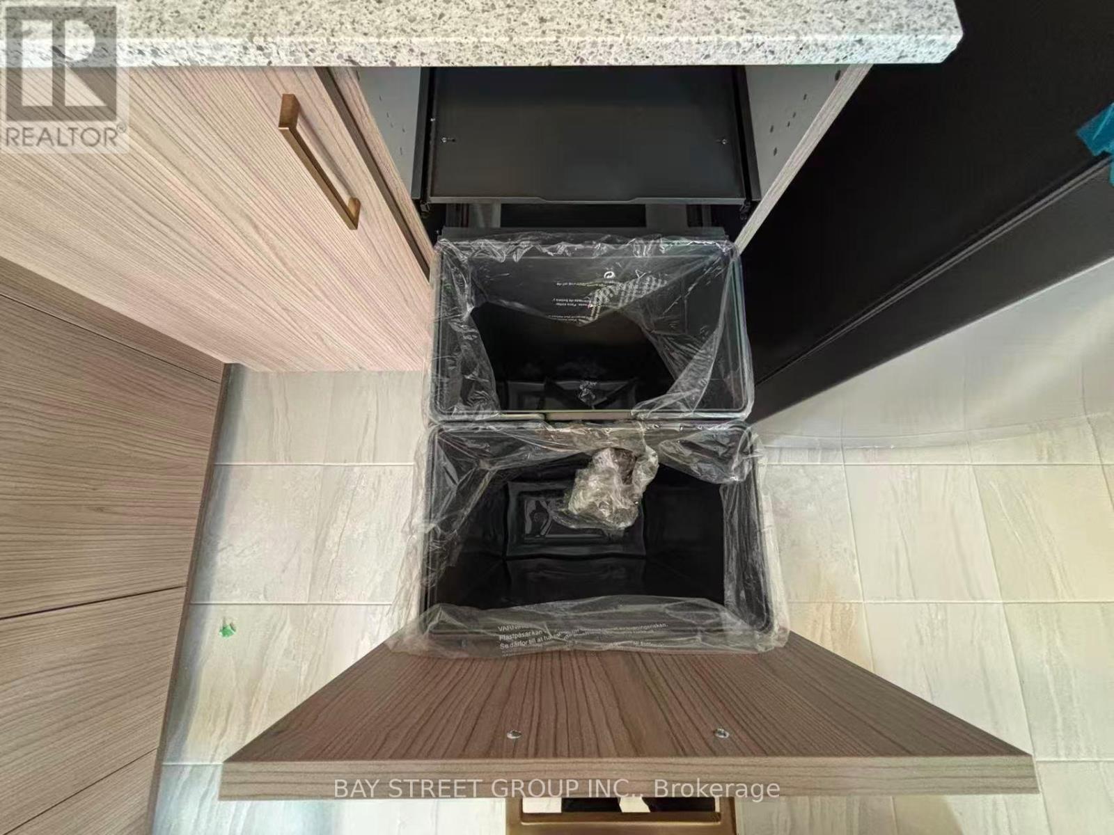 127 Azure Drive, Markham, Ontario  L6C 3S8 - Photo 9 - N12645650