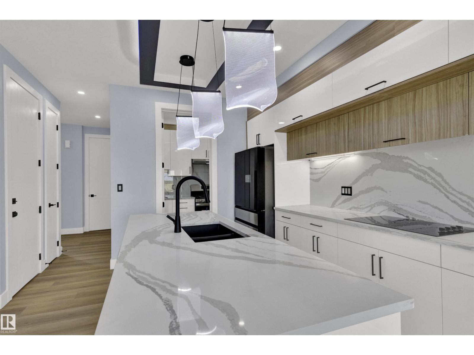 2020 155 Av Nw, Edmonton, Alberta  T5Y 4H9 - Photo 8 - E4461759