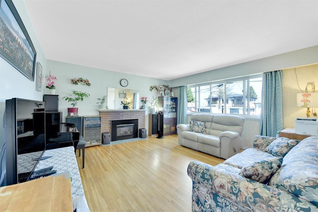 11059 146a Street, Surrey, British Columbia  V3R 3V3 - Photo 4 - R3023986