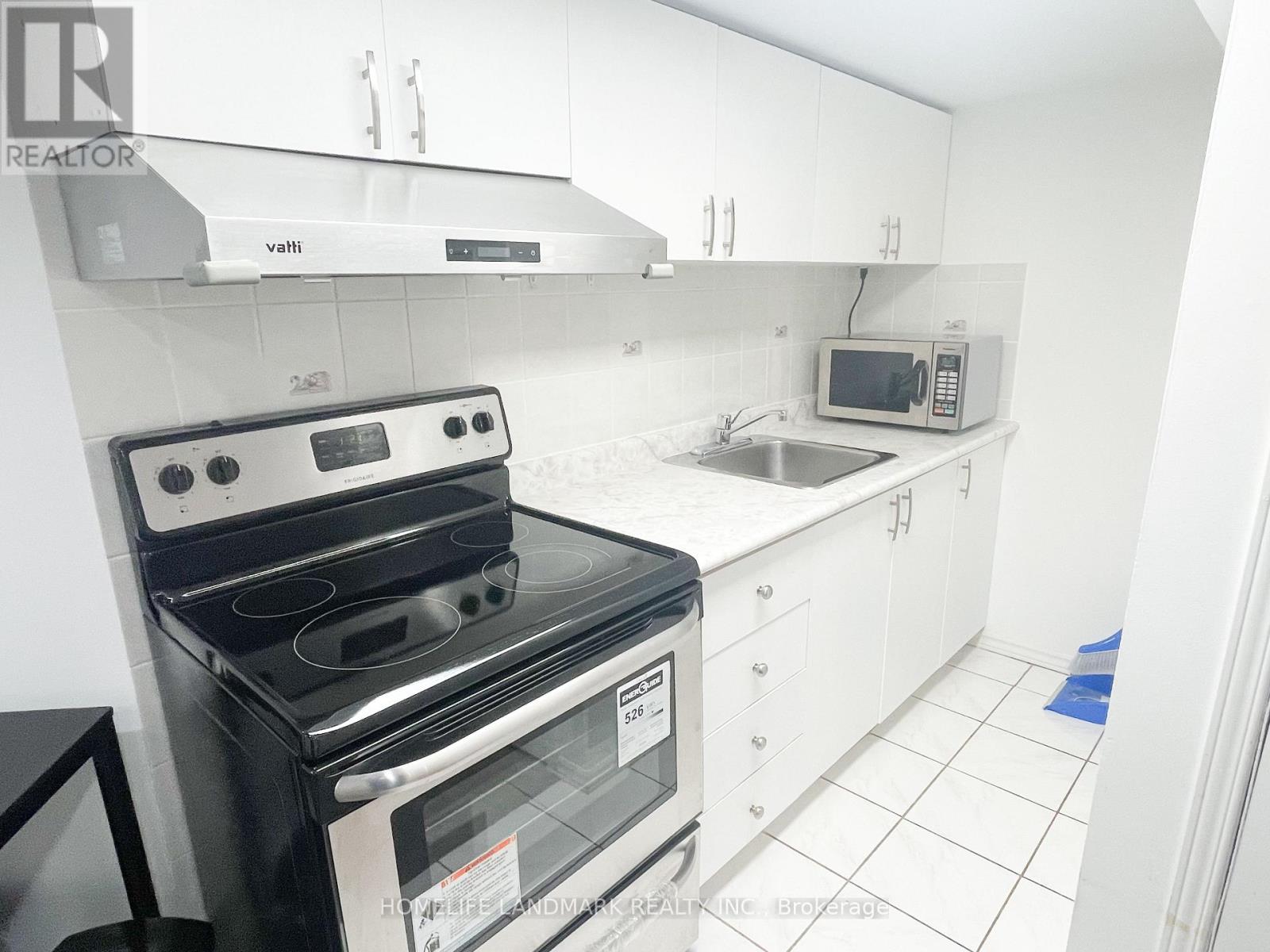 272 Milliken Meadows Drive, Markham, Ontario  L3R 0W2 - Photo 4 - N12650020