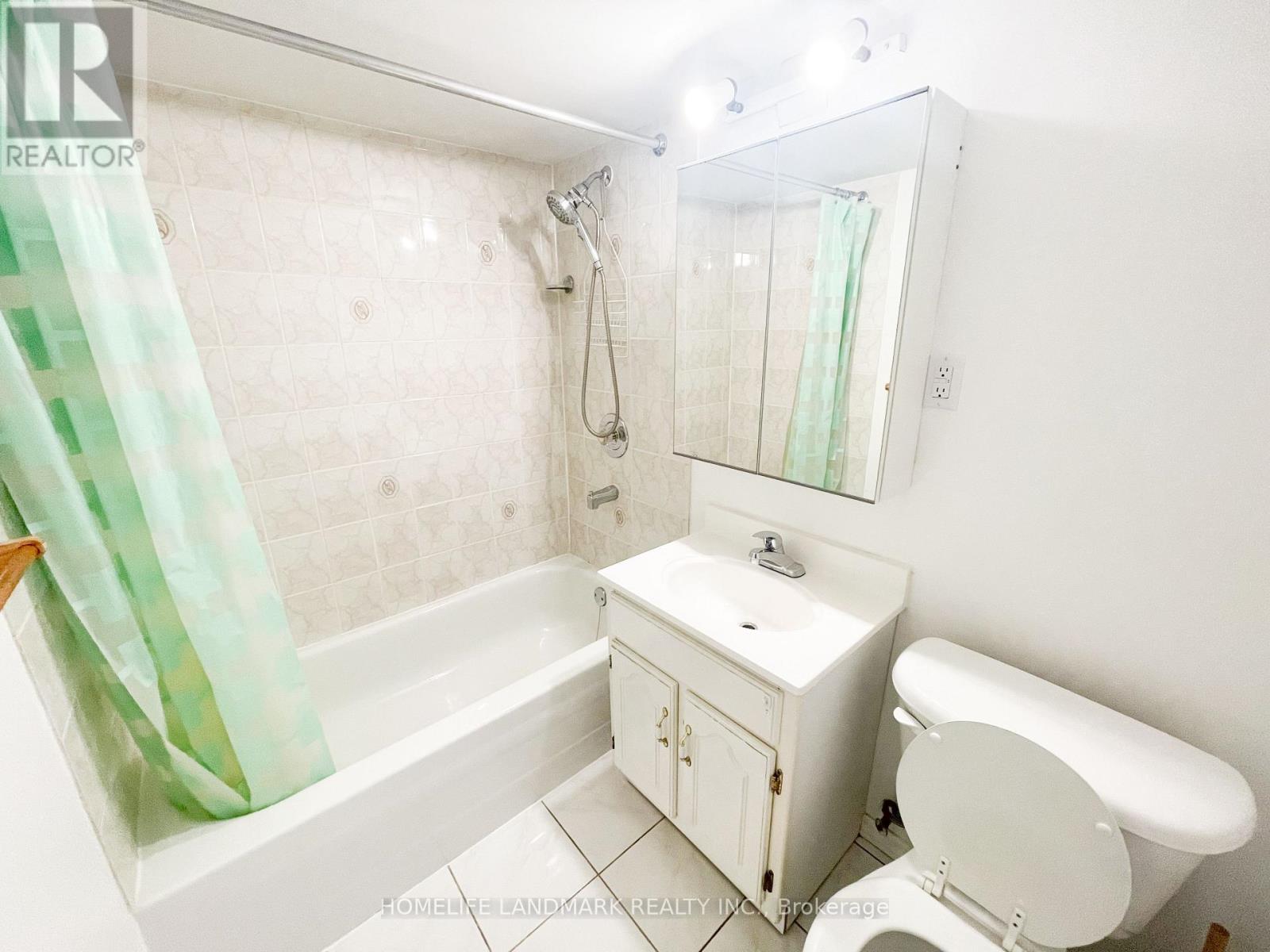 272 Milliken Meadows Drive, Markham, Ontario  L3R 0W2 - Photo 9 - N12650020