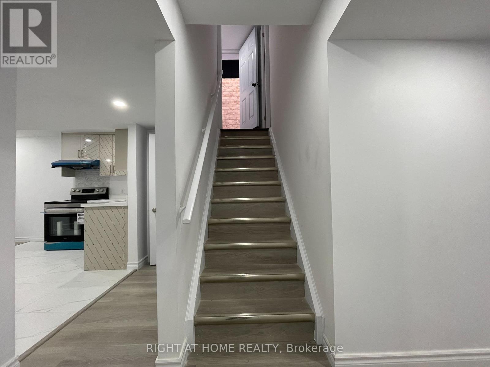 #lower - 58 Meadowcrest Lane, Brampton, Ontario  L7A 0V7 - Photo 10 - W12650024