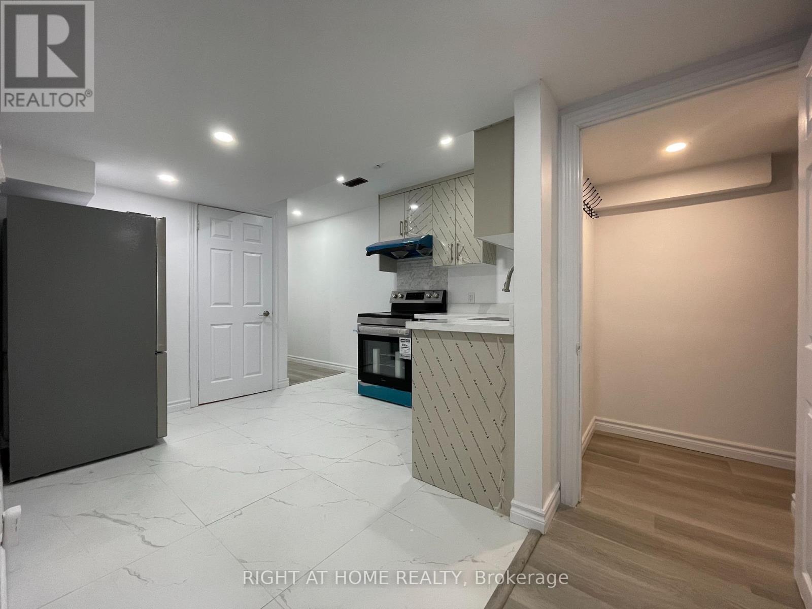 #lower - 58 Meadowcrest Lane, Brampton, Ontario  L7A 0V7 - Photo 13 - W12650024