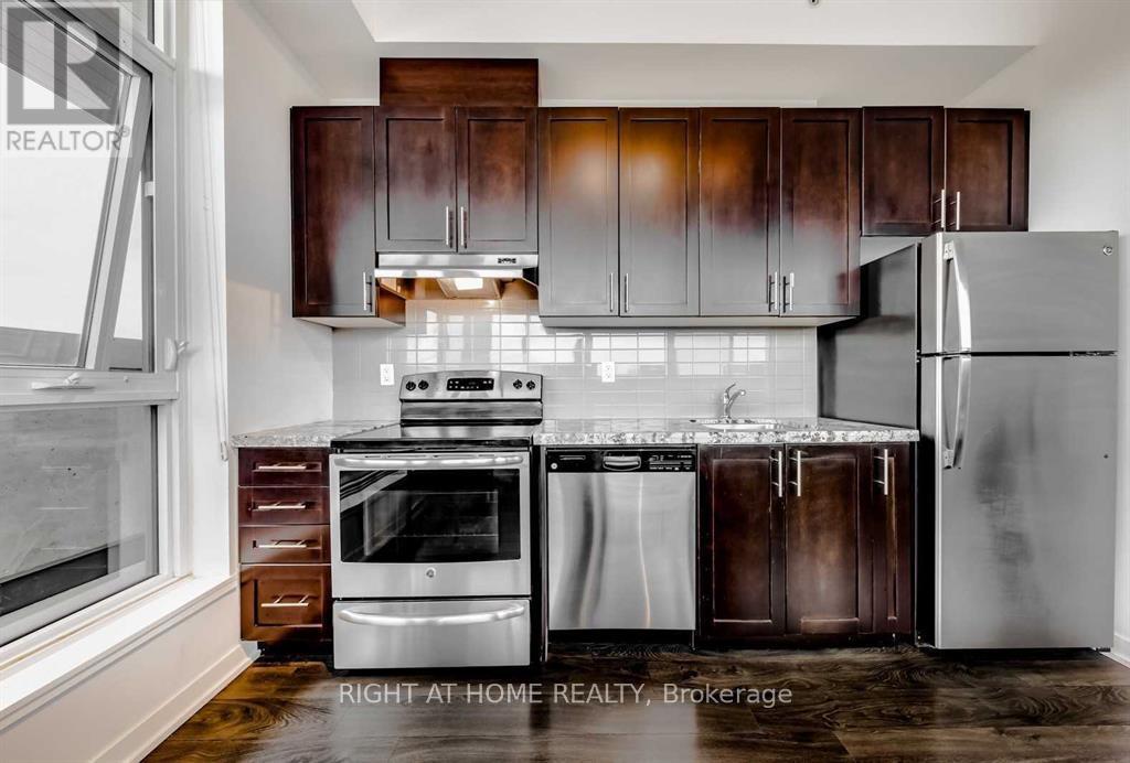 404 - 1284 Guelph Line, Burlington, Ontario  L7P 0T9 - Photo 3 - W12650046