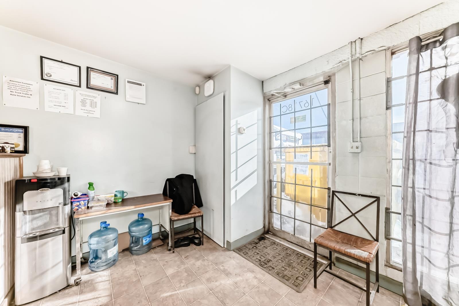 16718  111 Avenue Nw, Edmonton, Alberta  T5M 2S5 - Photo 3 - 43974248