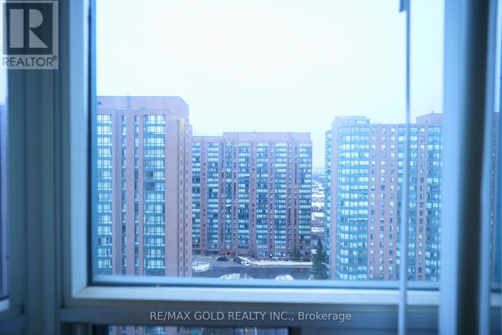 1910 - 115 Hillcrest Avenue, Mississauga, Ontario  L5B 3Y9 - Photo 21 - W12649610