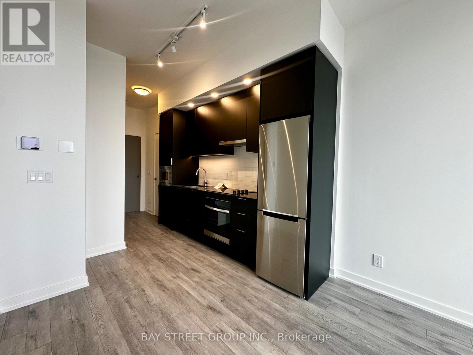 105b - 3071 Trafalgar Road, Oakville, Ontario  L6H 8C6 - Photo 7 - W12650076