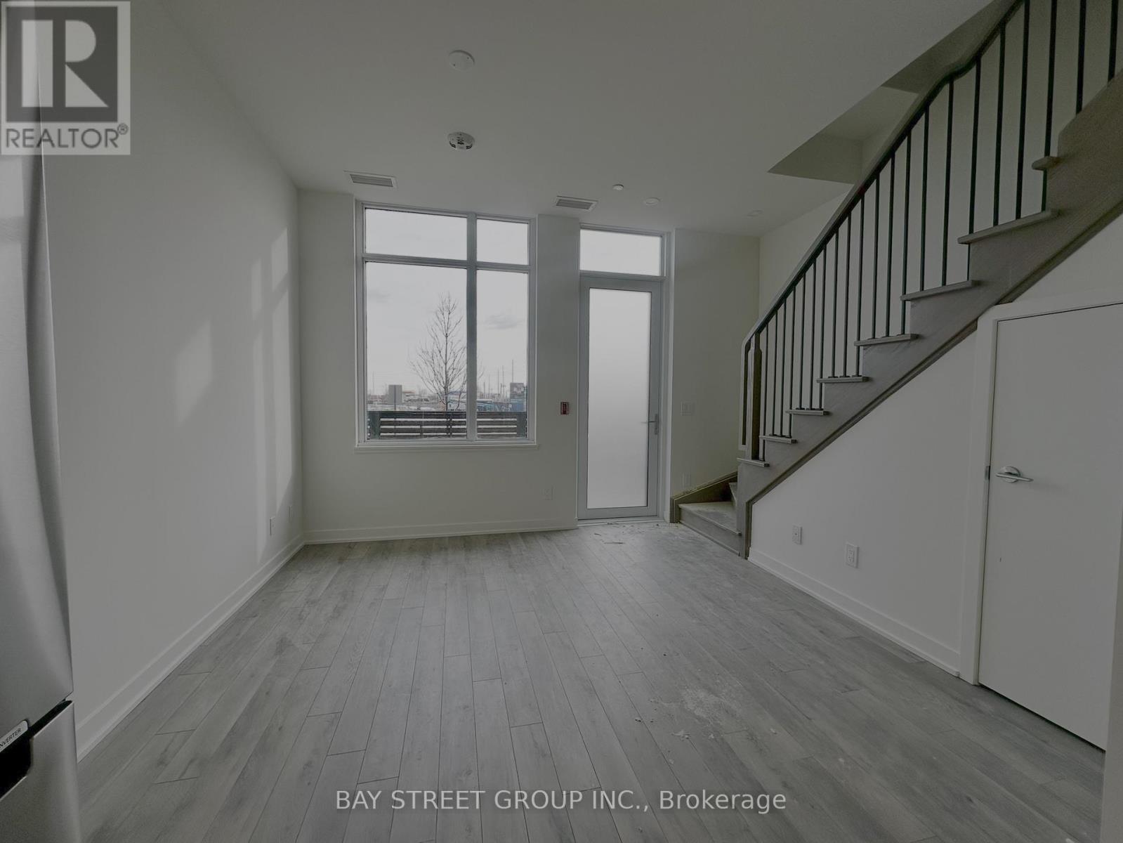 105b - 3071 Trafalgar Road, Oakville, Ontario  L6H 8C6 - Photo 8 - W12650076