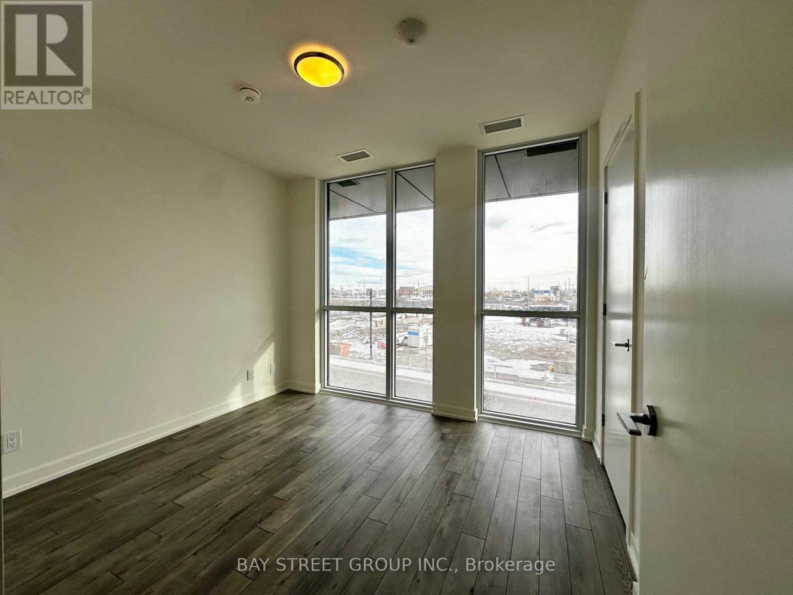 105b - 3071 Trafalgar Road, Oakville, Ontario  L6H 8C6 - Photo 9 - W12650076