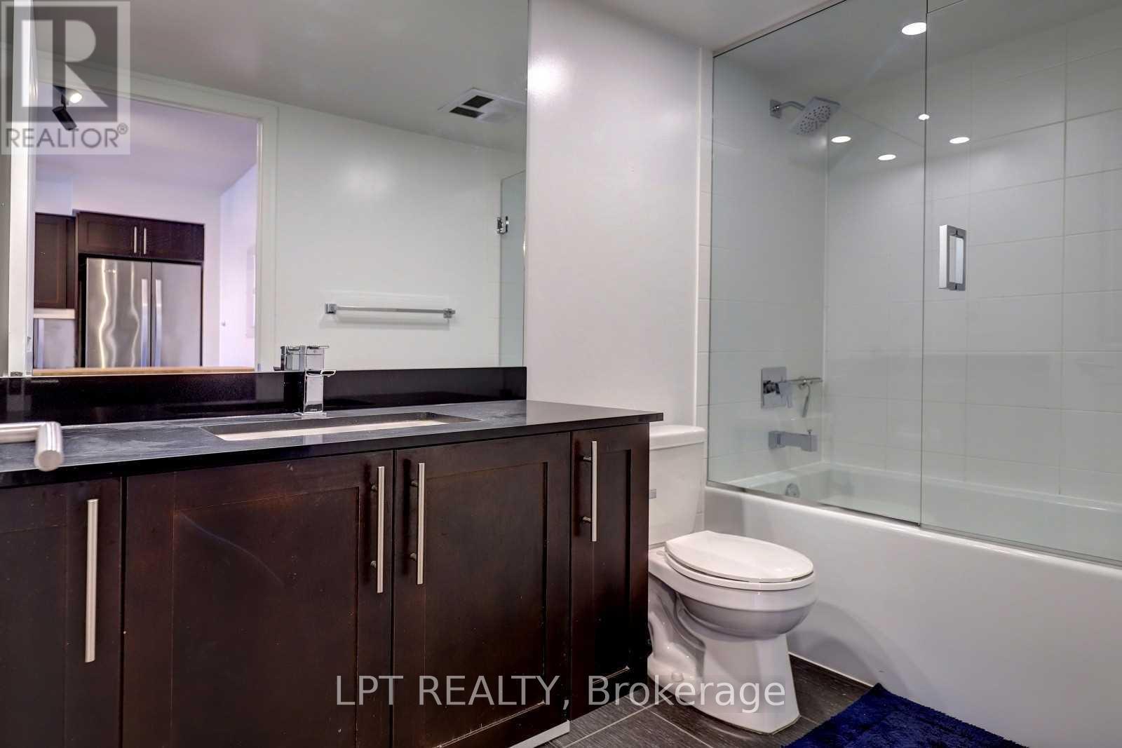 2214 - 400 Adelaide Street E, Toronto, Ontario  M5A 1N4 - Photo 18 - C12650094