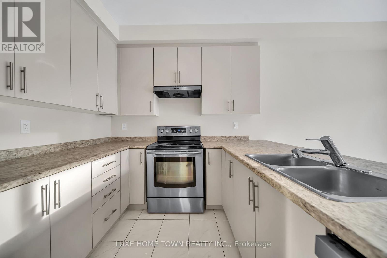 76 Prest Way, Centre Wellington, Ontario  N1M 0K1 - Photo 18 - X12646150