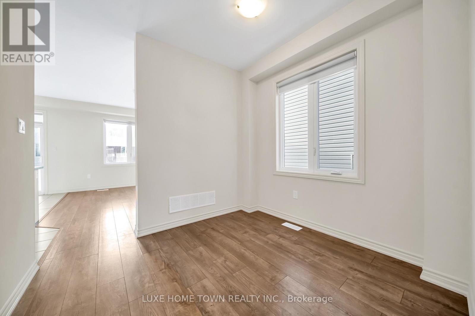 76 Prest Way, Centre Wellington, Ontario  N1M 0K1 - Photo 8 - X12646150