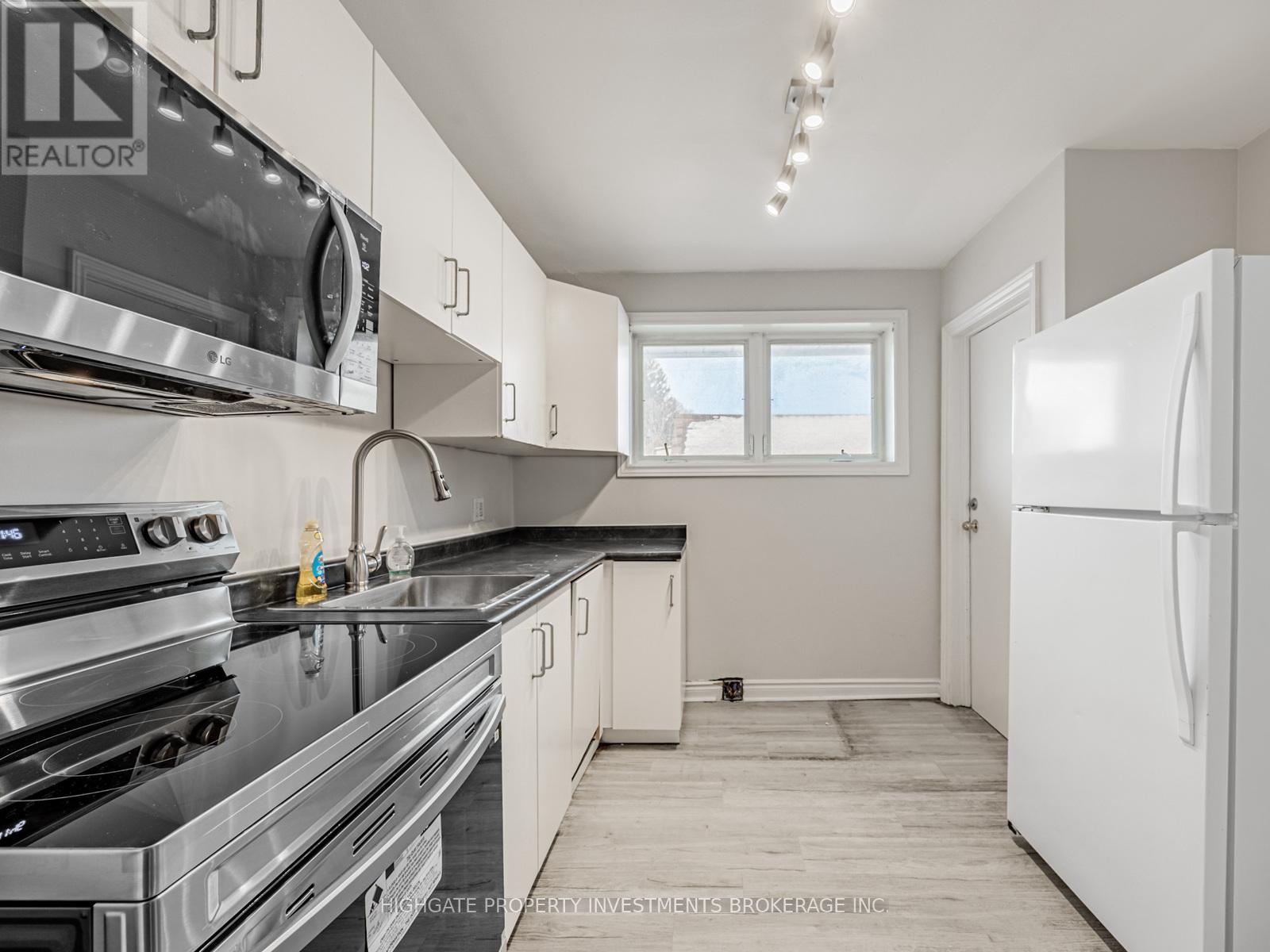 Upper - 708 Carnegie Avenue N, Oshawa, Ontario  L1G 4R6 - Photo 10 - E12650122