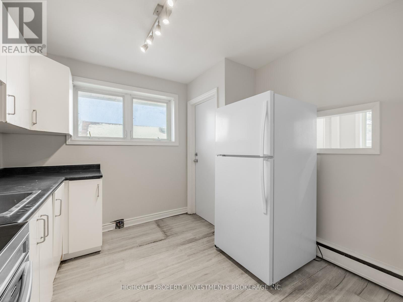 Upper - 708 Carnegie Avenue N, Oshawa, Ontario  L1G 4R6 - Photo 11 - E12650122