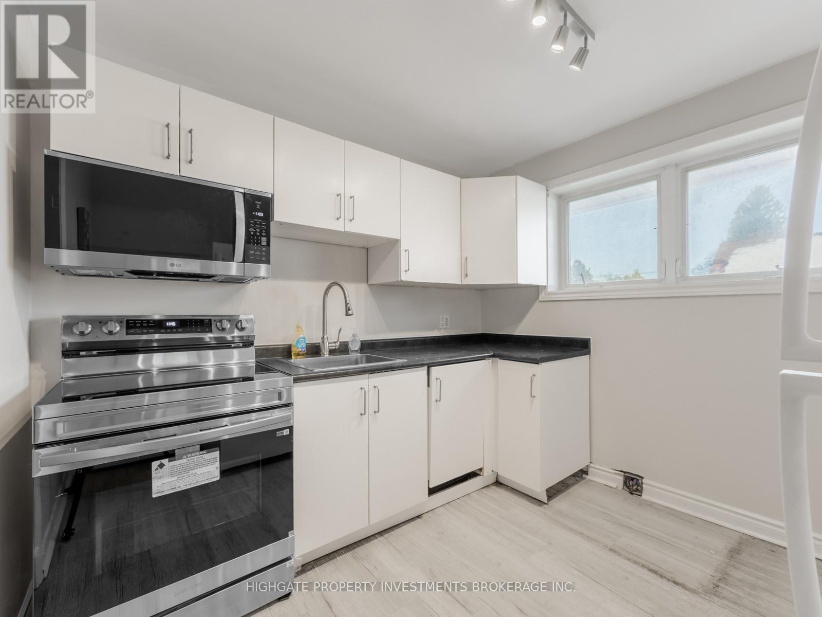 Upper - 708 Carnegie Avenue N, Oshawa, Ontario  L1G 4R6 - Photo 12 - E12650122