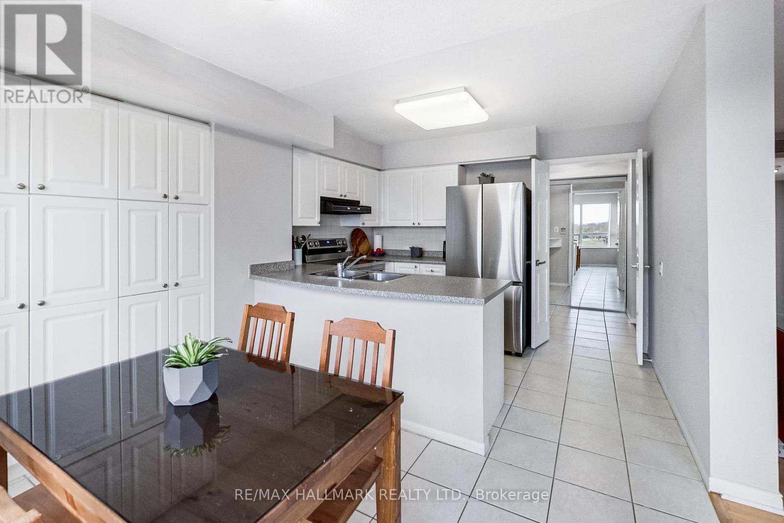 702 - 5 Emerald Lane, Vaughan, Ontario  L4J 8P7 - Photo 17 - N12387535