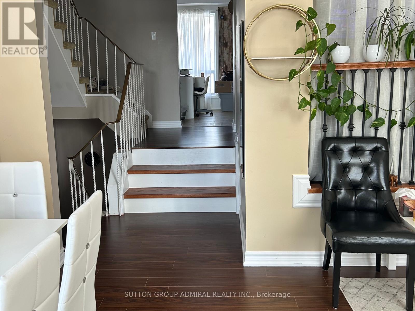 94 - 82 Henderson Drive, Aurora, Ontario  L4G 3M3 - Photo 3 - N12650156