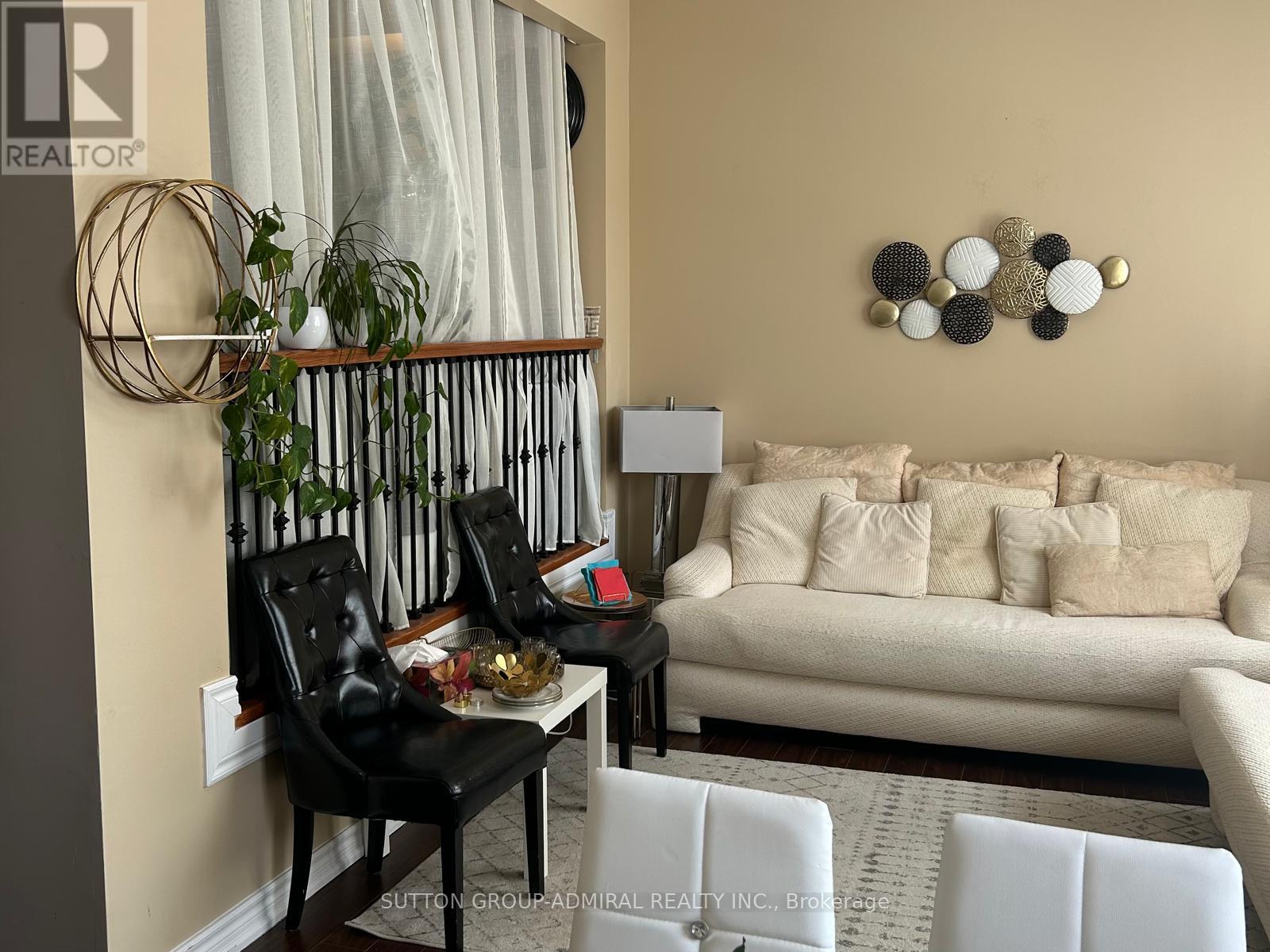 94 - 82 Henderson Drive, Aurora, Ontario  L4G 3M3 - Photo 5 - N12650156