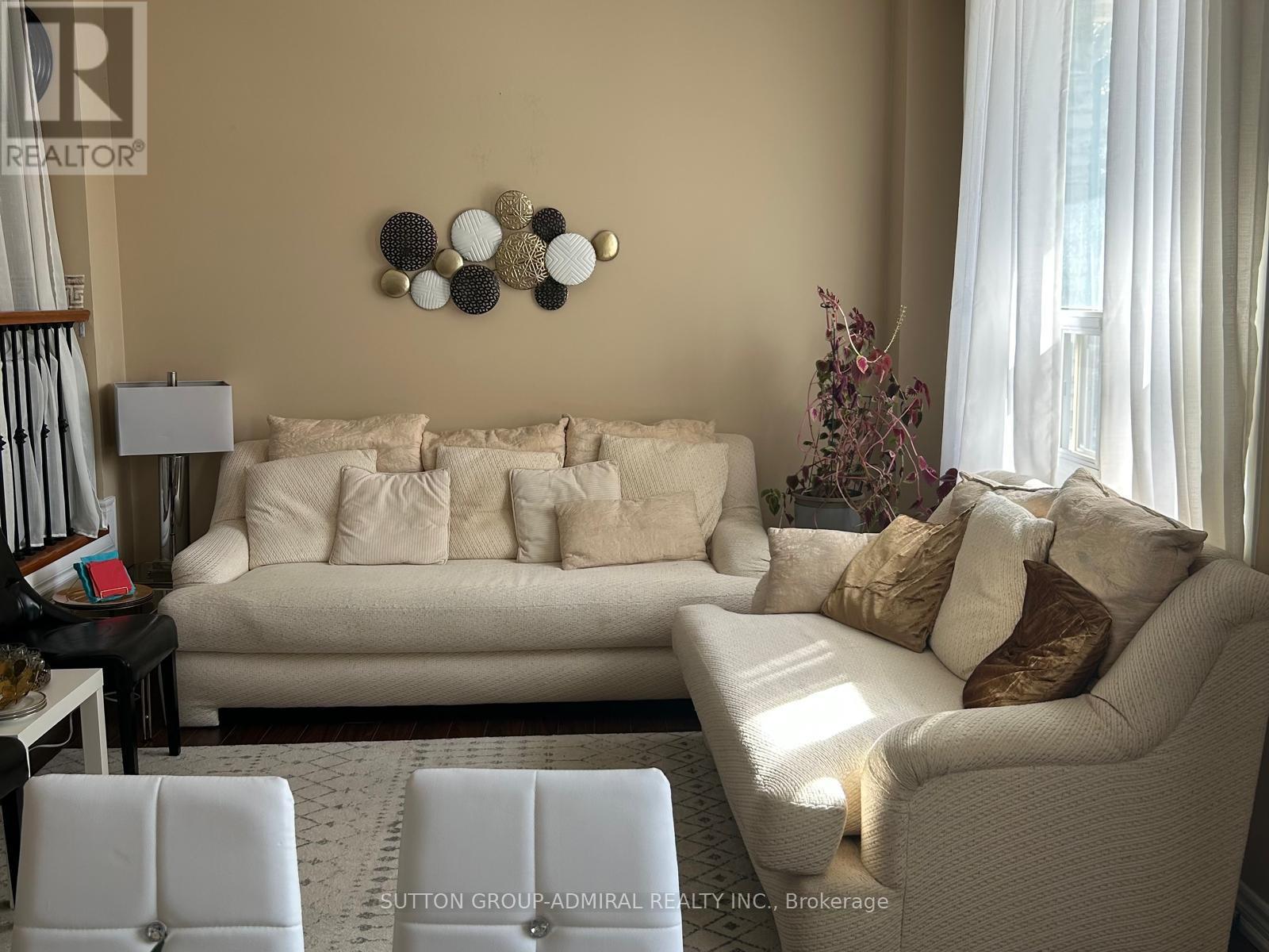 94 - 82 Henderson Drive, Aurora, Ontario  L4G 3M3 - Photo 6 - N12650156