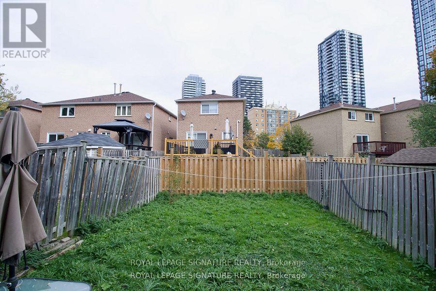 5125 Salishan Circle, Mississauga, Ontario  L5R 3E8 - Photo 48 - W12650132