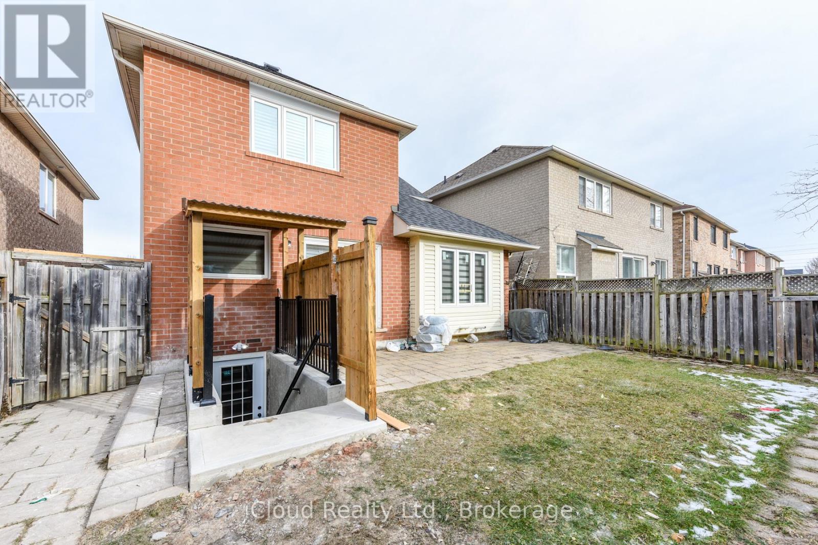 Basement - 5744 Philip Drive, Mississauga, Ontario  L5M 7A5 - Photo 16 - W12650154