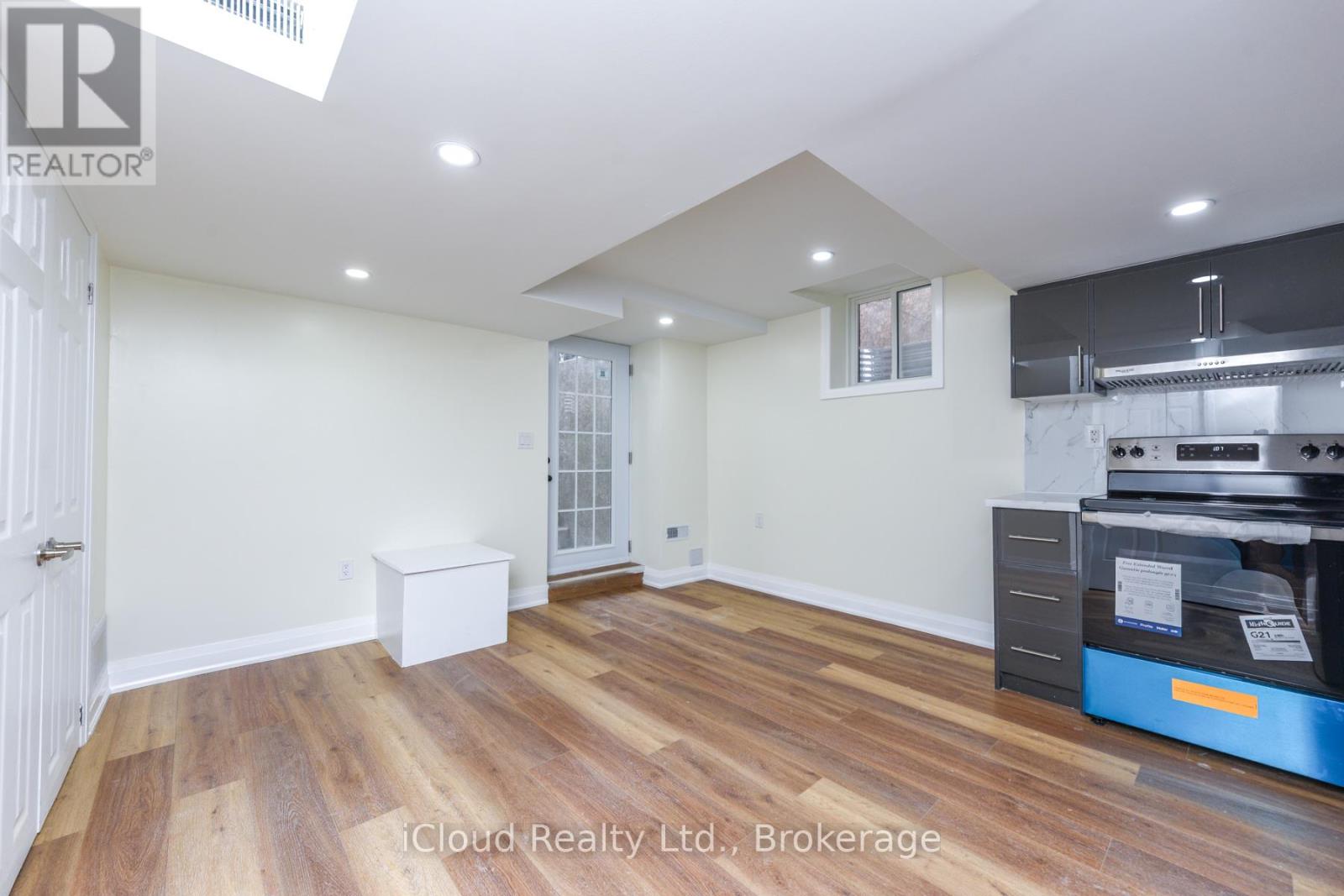 Basement - 5744 Philip Drive, Mississauga, Ontario  L5M 7A5 - Photo 6 - W12650154