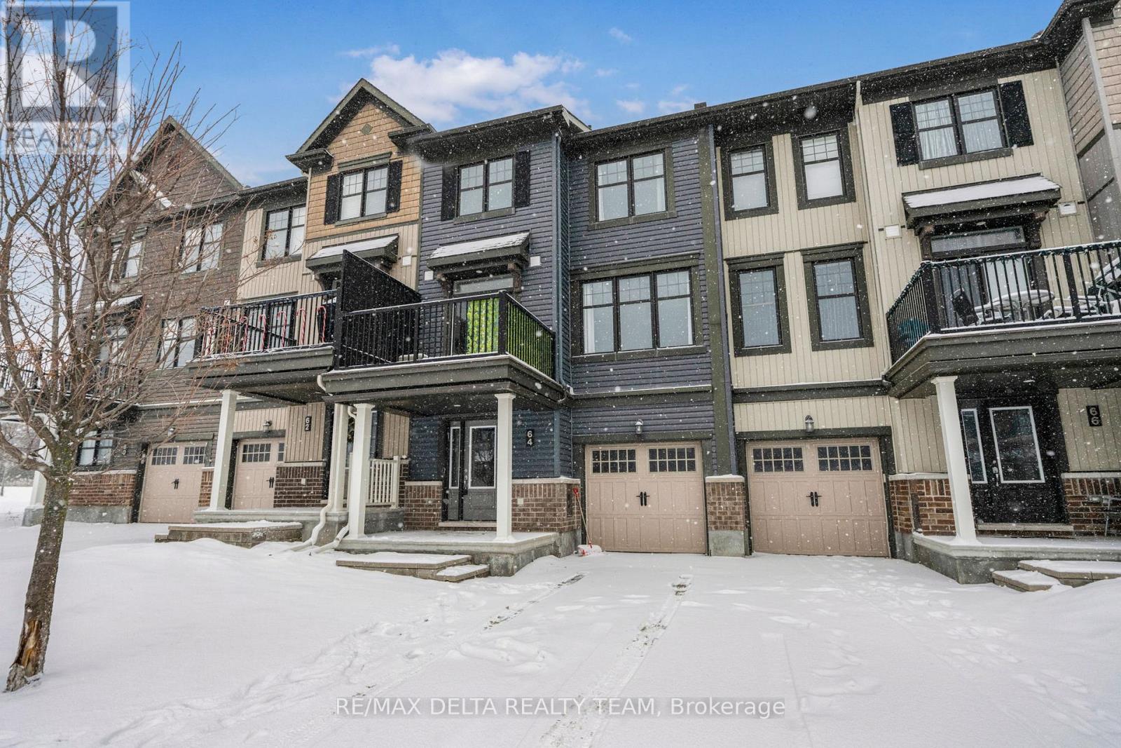 Ottawa Row / Townhouse for sale:  2 bedroom 1,100 sq.ft. (Listed 2025-12-26)