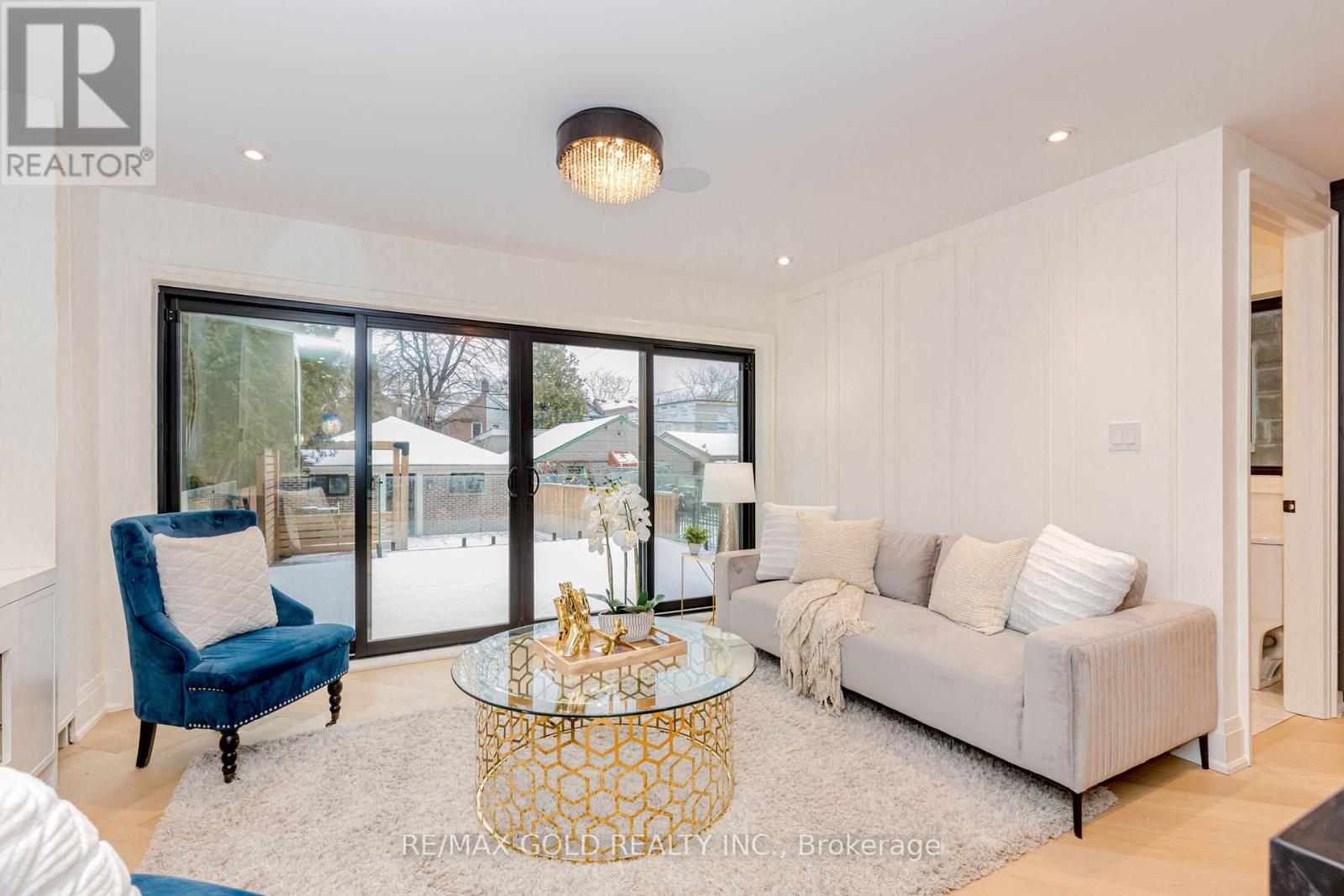 786 Euclid Avenue, Toronto, Ontario  M6G 2V4 - Photo 15 - C12649590