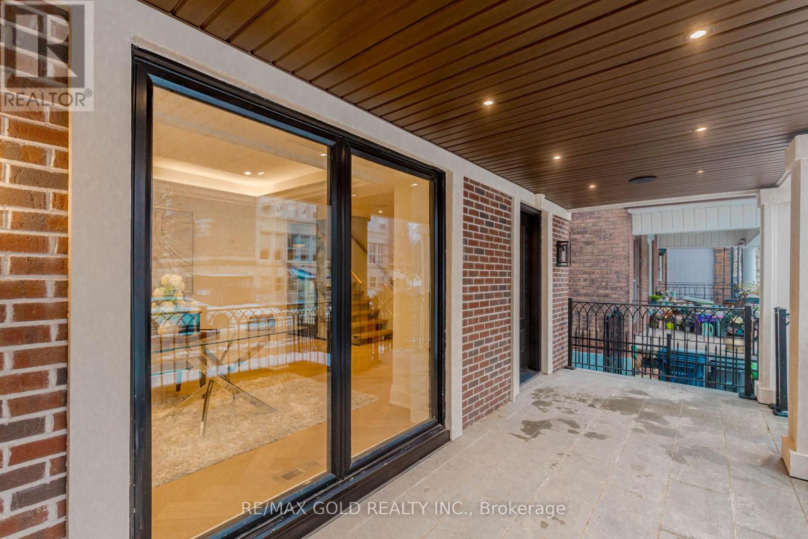 786 Euclid Avenue, Toronto, Ontario  M6G 2V4 - Photo 4 - C12649590