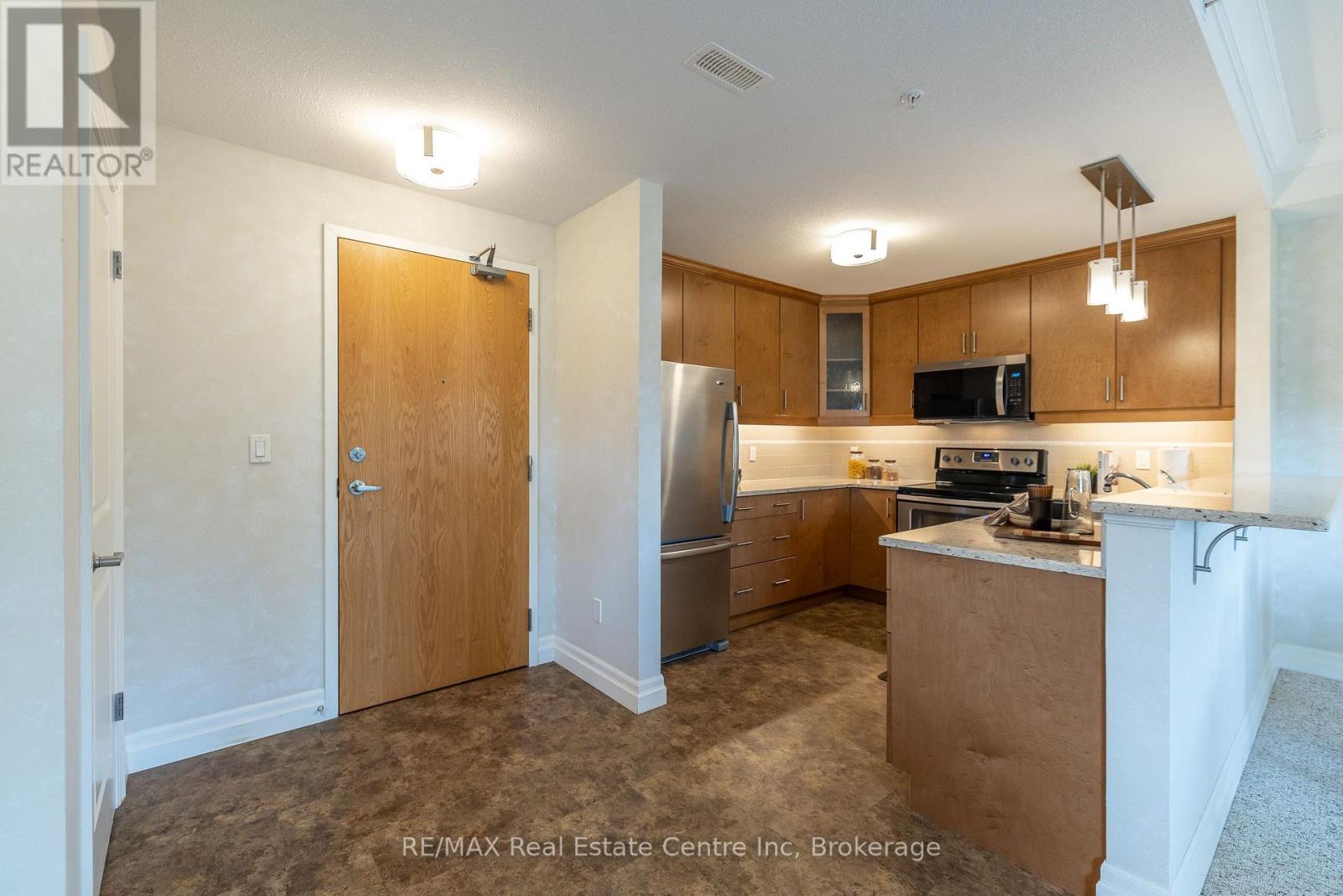 310 - 23 Stumpf Street, Centre Wellington, Ontario  N0B 1S0 - Photo 3 - X12650176