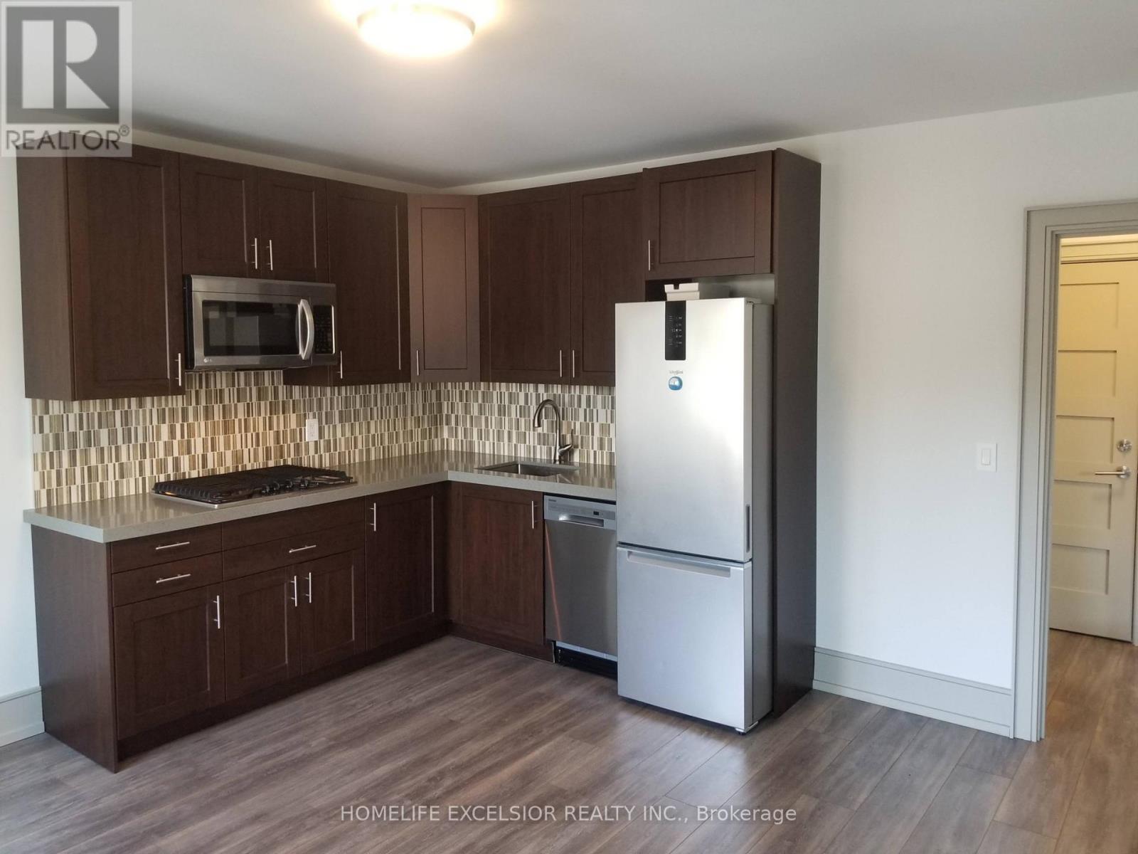 160 Bogert Avenue, Toronto, Ontario  M2N 1K8 - Photo 3 - C12650178