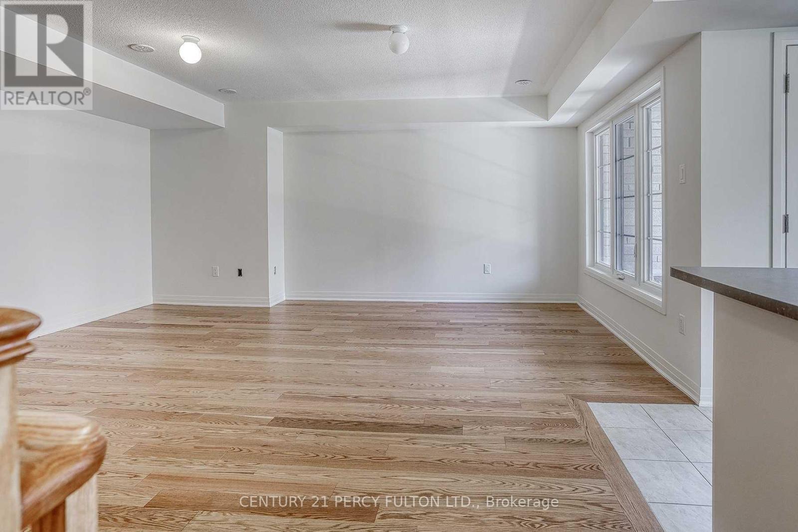 253 Lord Elgin Lane, Clarington, Ontario  L1C 7E8 - Photo 7 - E12650168