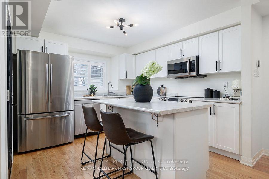 253 Lord Elgin Lane, Clarington, Ontario  L1C 7E8 - Photo 9 - E12650168