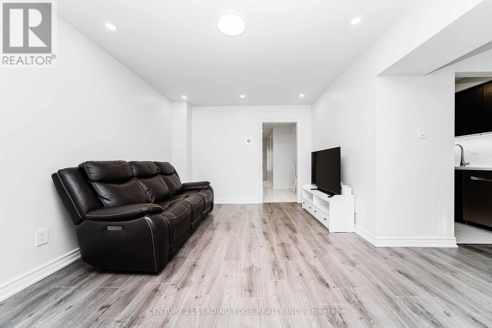 52 - 55 Brimwood Boulevard, Toronto, Ontario  M1V 1E4 - Photo 3 - E12650188
