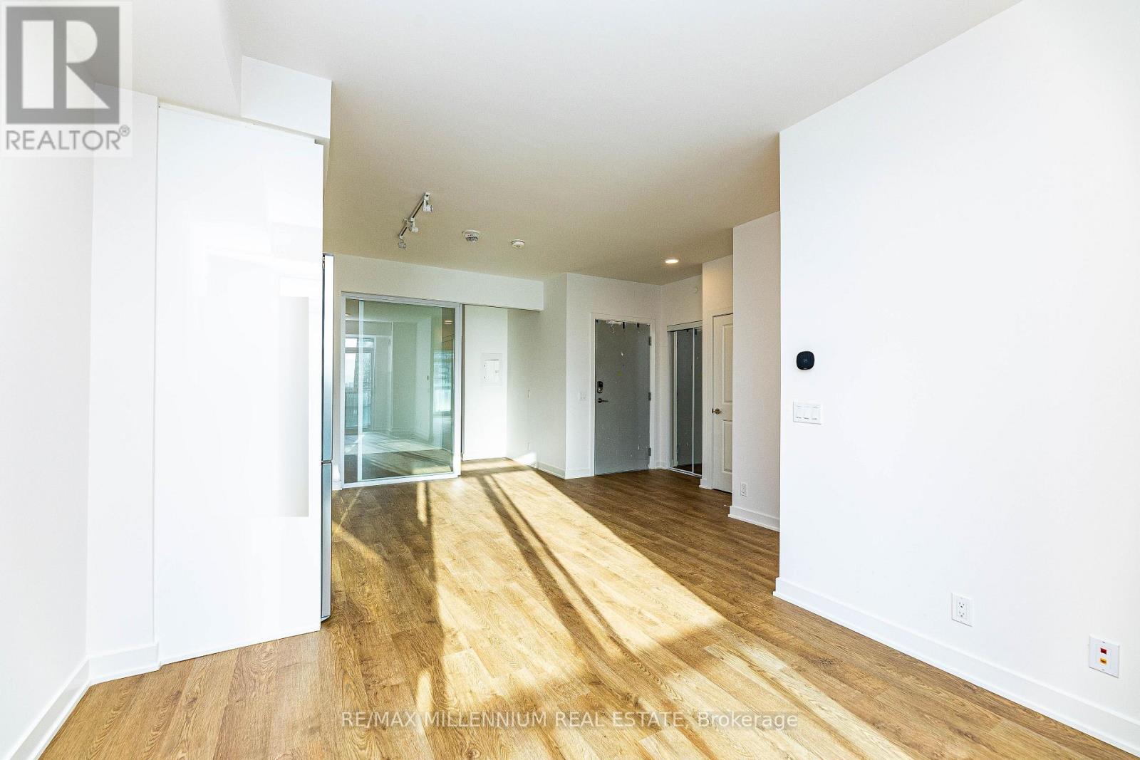 510 - 30 Upper Mall Way, Vaughan, Ontario  L4J 0L7 - Photo 15 - N12650180