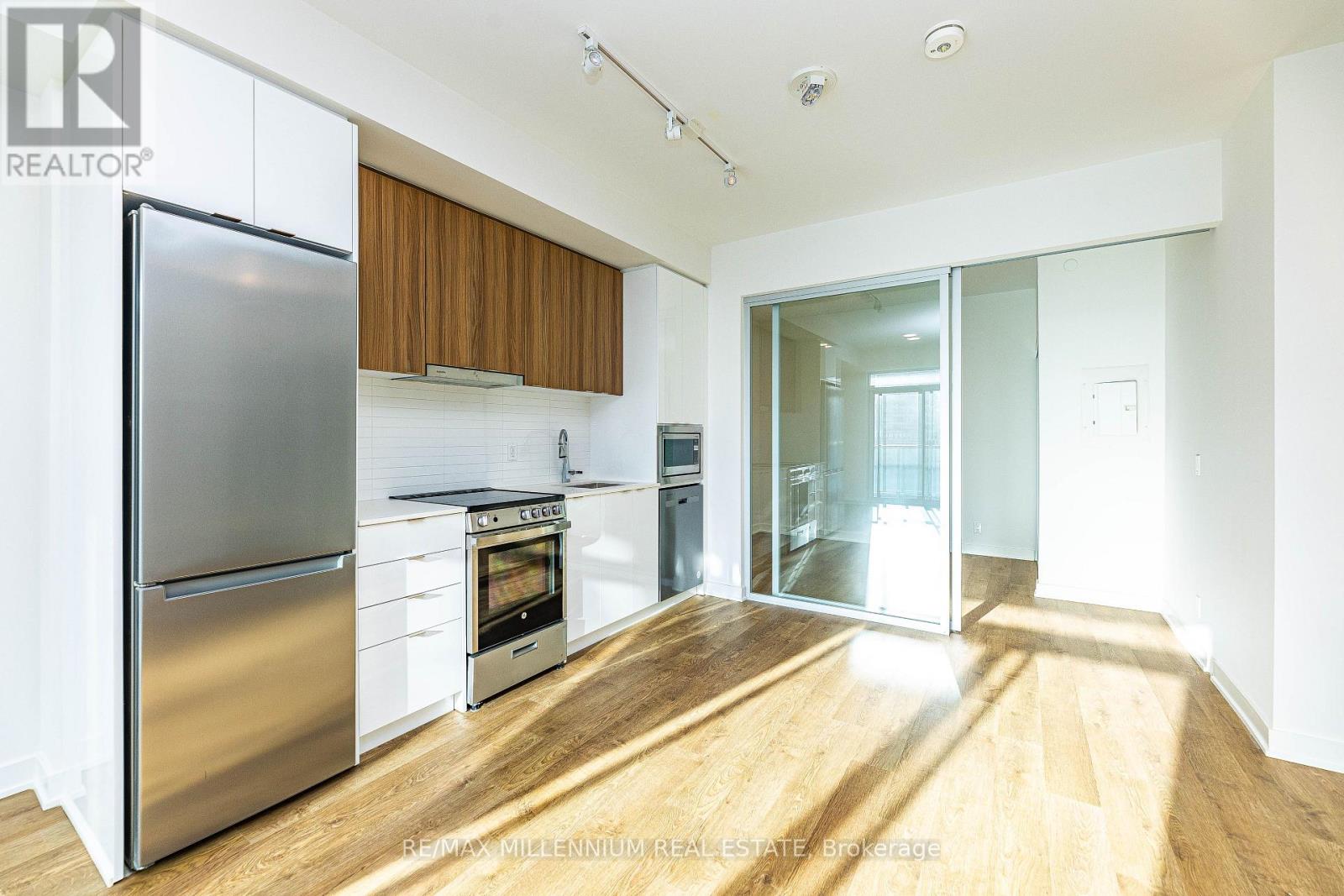 510 - 30 Upper Mall Way, Vaughan, Ontario  L4J 0L7 - Photo 20 - N12650180