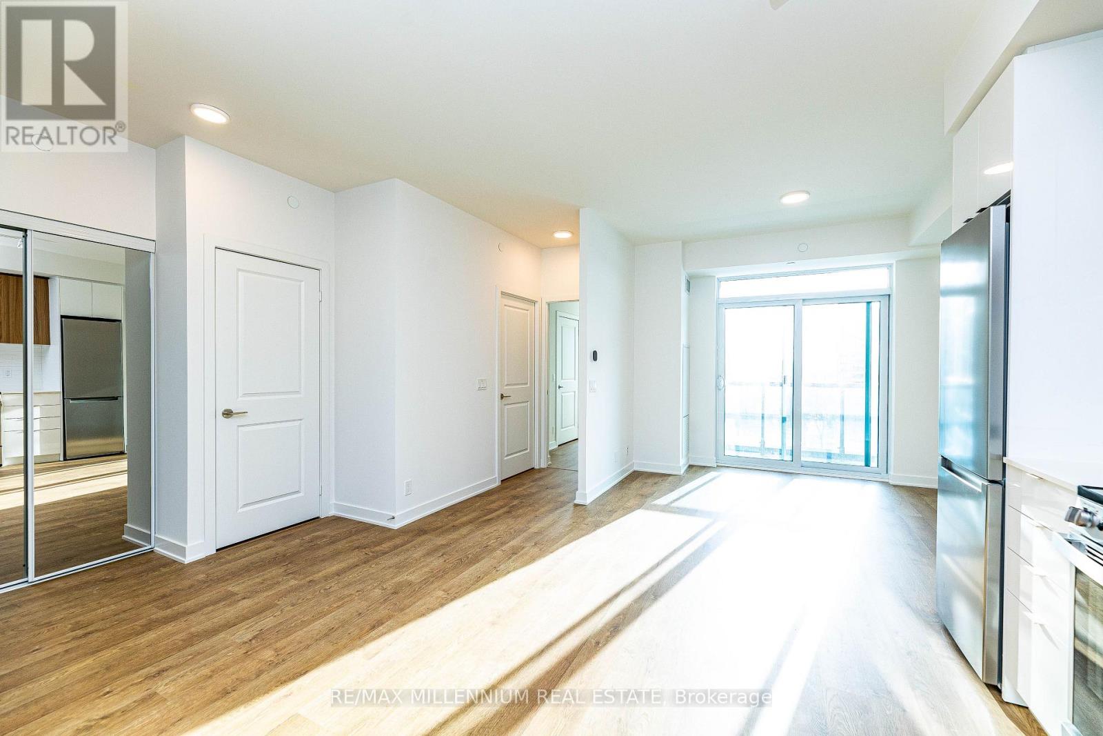 510 - 30 Upper Mall Way, Vaughan, Ontario  L4J 0L7 - Photo 23 - N12650180