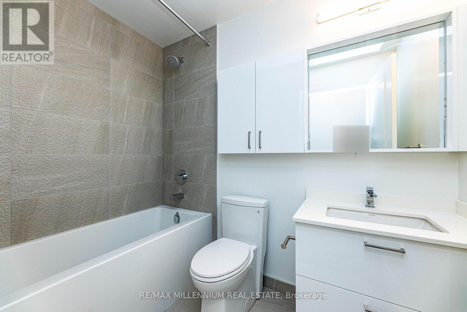 510 - 30 Upper Mall Way, Vaughan, Ontario  L4J 0L7 - Photo 24 - N12650180