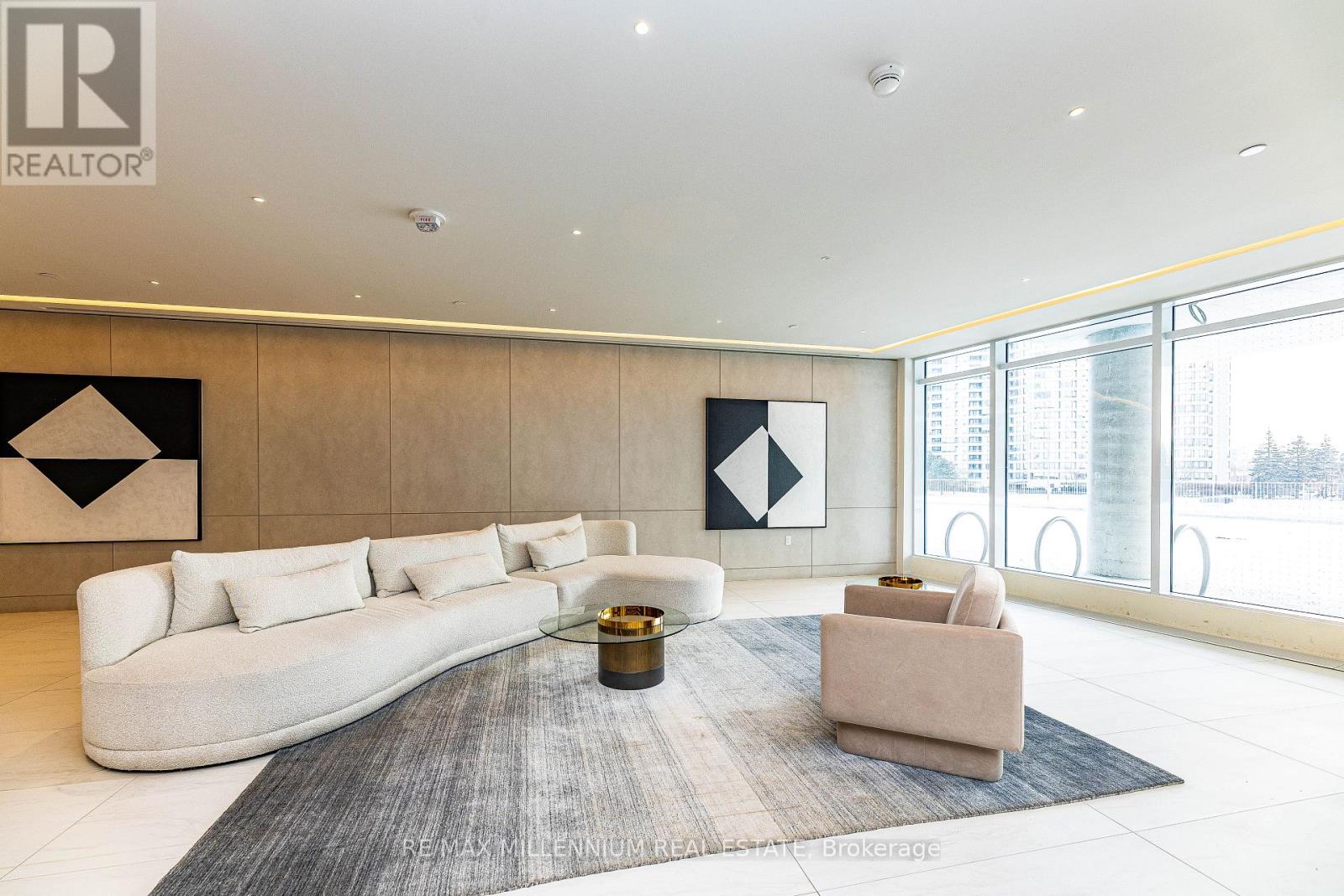 510 - 30 Upper Mall Way, Vaughan, Ontario  L4J 0L7 - Photo 4 - N12650180