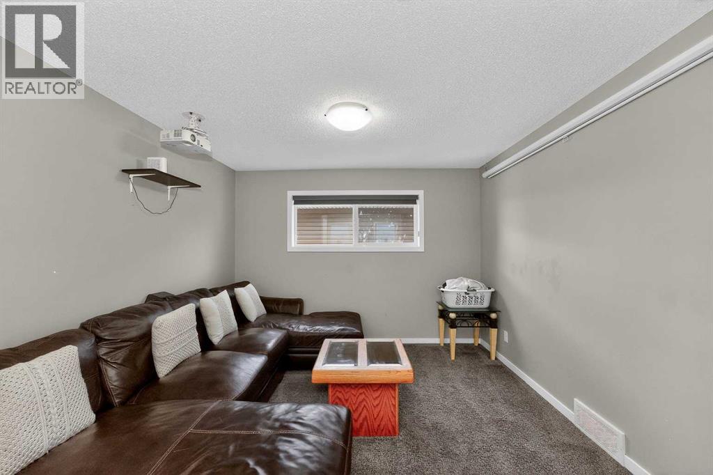 45 Redstone Drive Ne, Calgary, Alberta  T3J 0N2 - Photo 36 - A2274488