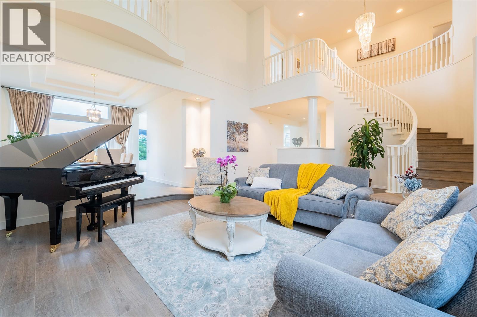 2570 Jade Place, Coquitlam, British Columbia  V3E 2Z2 - Photo 2 - R3033897