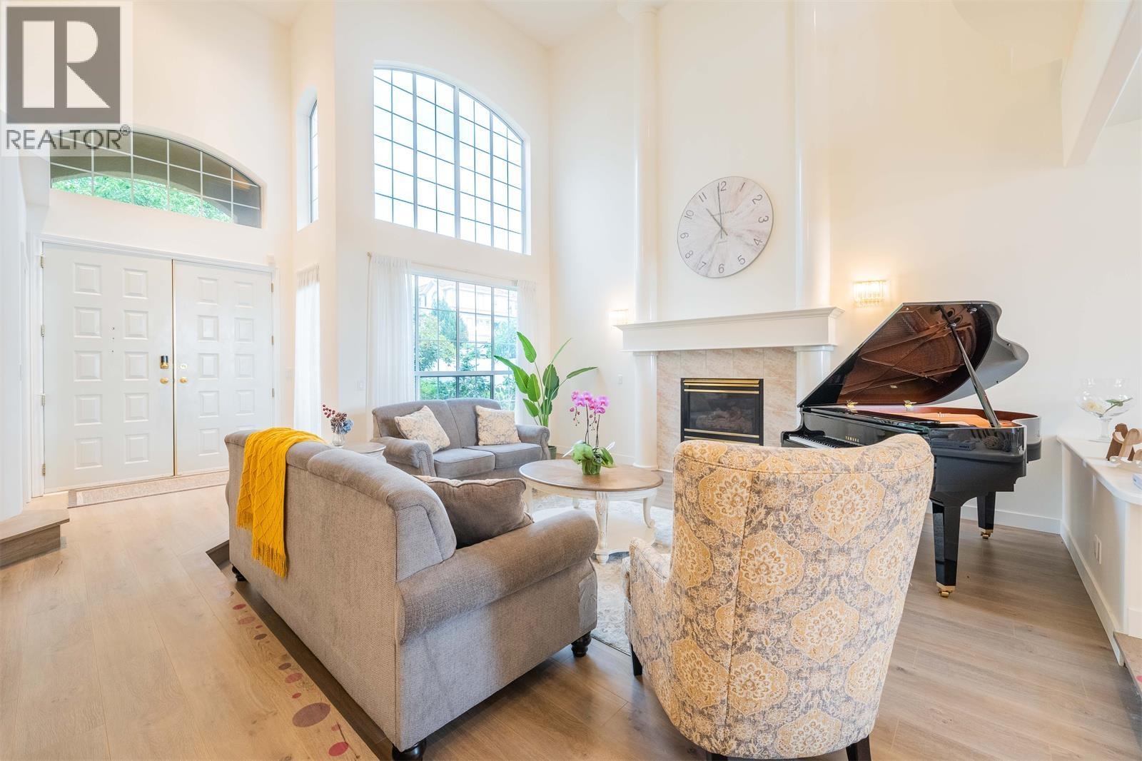 2570 Jade Place, Coquitlam, British Columbia  V3E 2Z2 - Photo 3 - R3033897