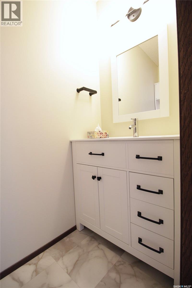 609 Ogilvie Street, Moosomin, Saskatchewan  S0G 3N0 - Photo 13 - SK025895