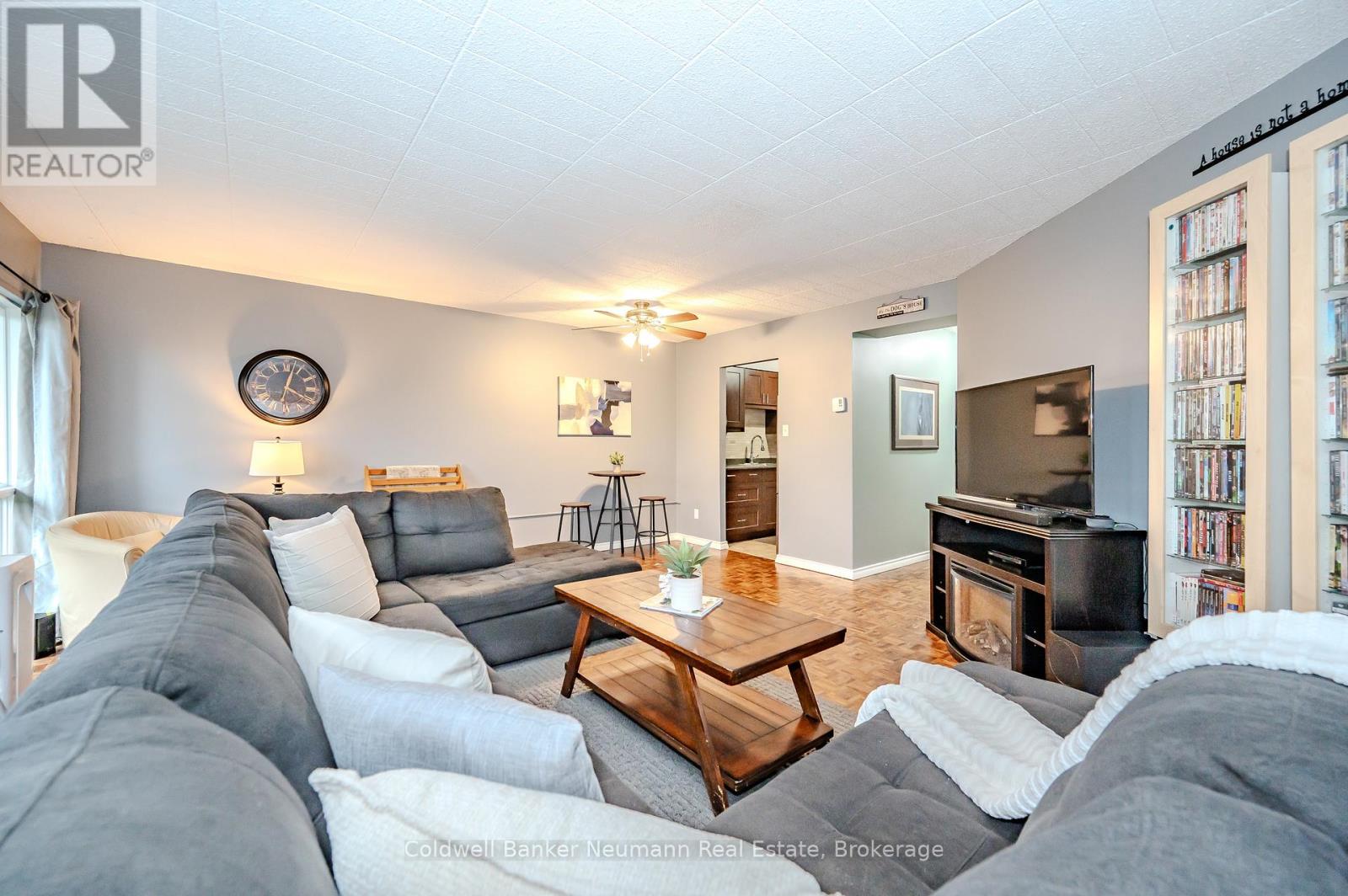 511 - 105 Conroy Crescent, Guelph, Ontario  N1G 2V5 - Photo 2 - X12650224