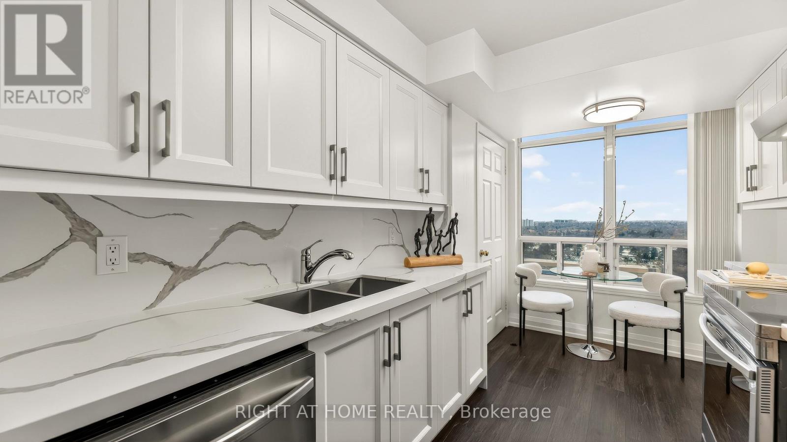 1717 - 8 Hillcrest Avenue, Toronto, Ontario  M2N 6Y6 - Photo 20 - C12650218